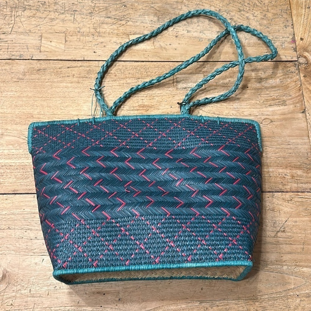 NWT Handmade Rattan Bag | Green & Red | Blessing Basket Fair Trade - Picture 1 of 10